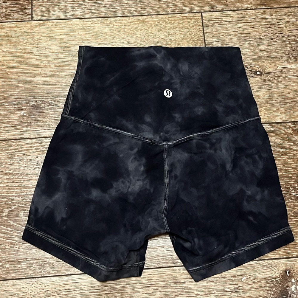 Lululemon biker shorts